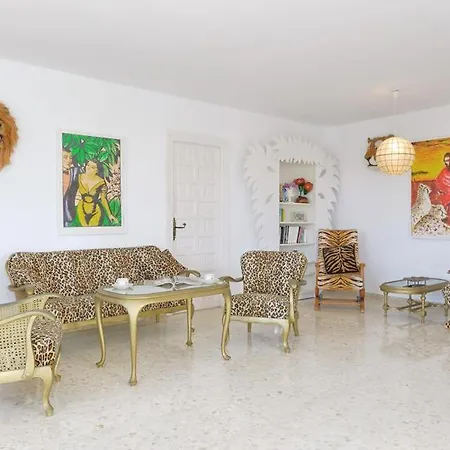 Sleeps 4 Pool Air Con Wifi Villa *